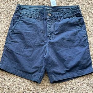 NWT Men’s American Eagle Navy Shorts